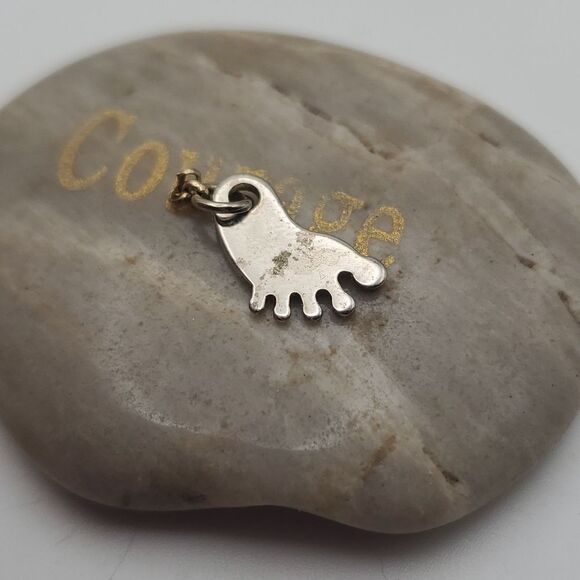 Silver footprint charm pendant - Picture 1 of 2